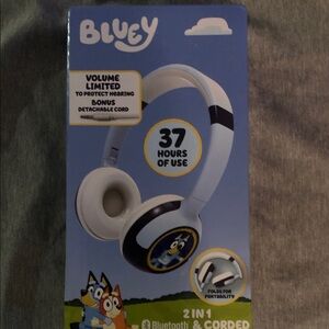 Kids Bluetooth Headphones - White and Black